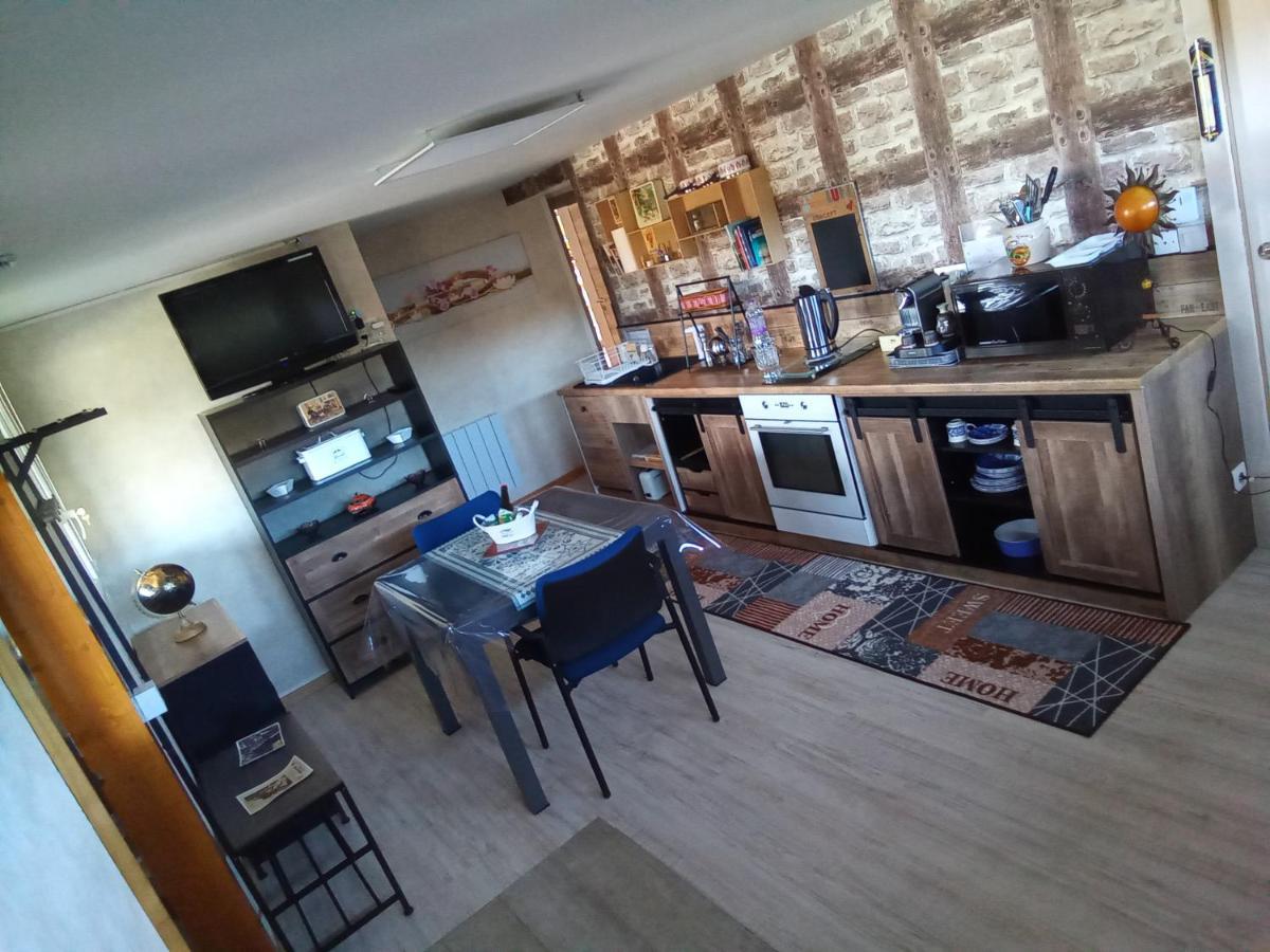 Logement De Charme Coinches 외부 사진